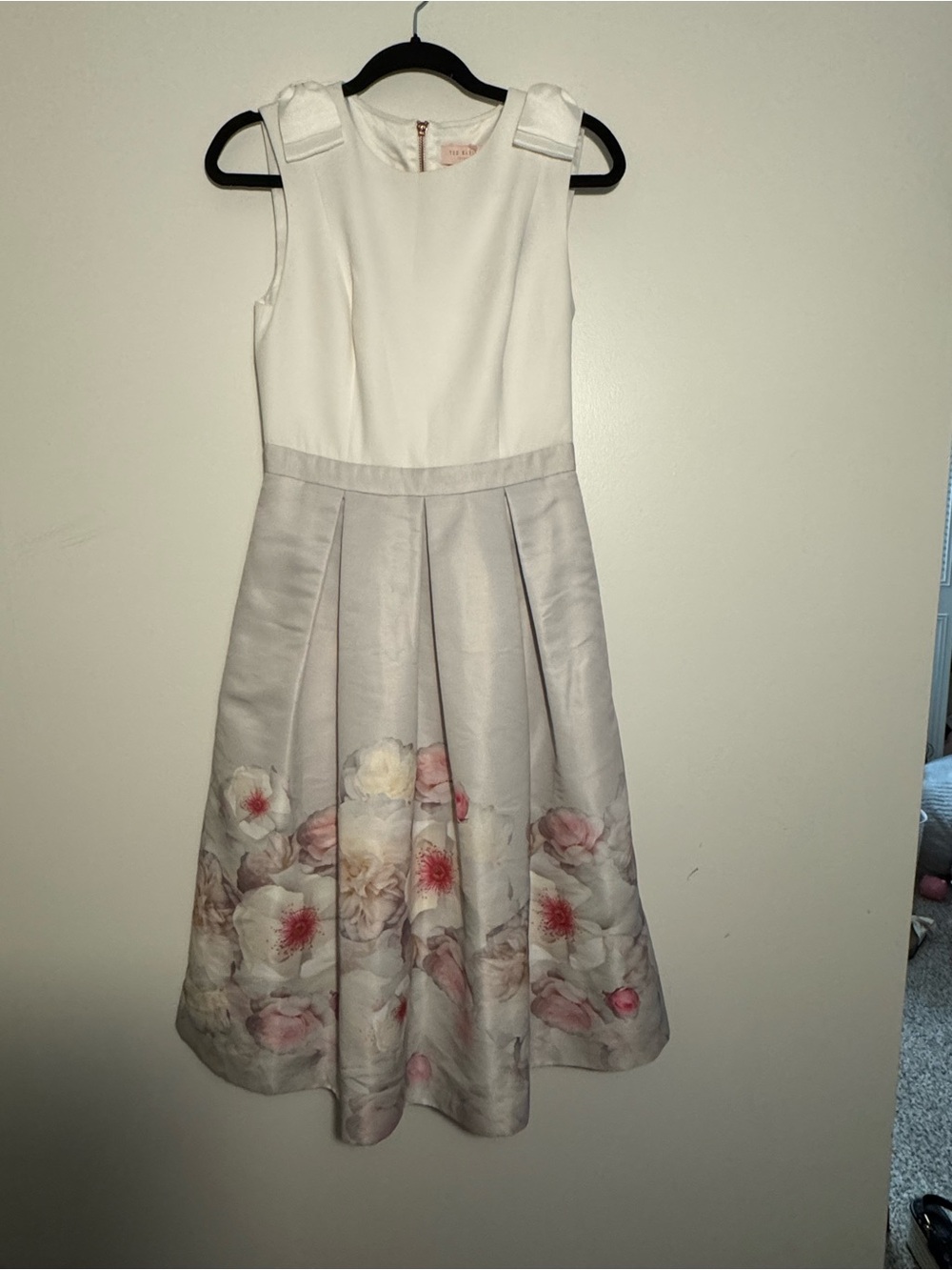 Ted Baker Ivory and Light Gray Floral Midi Dress Size 2